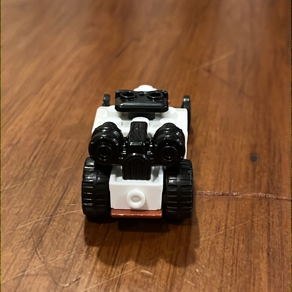 Hot Wheels Brick and Motor Block Car toy Mattel new white - Picture 4 of 9